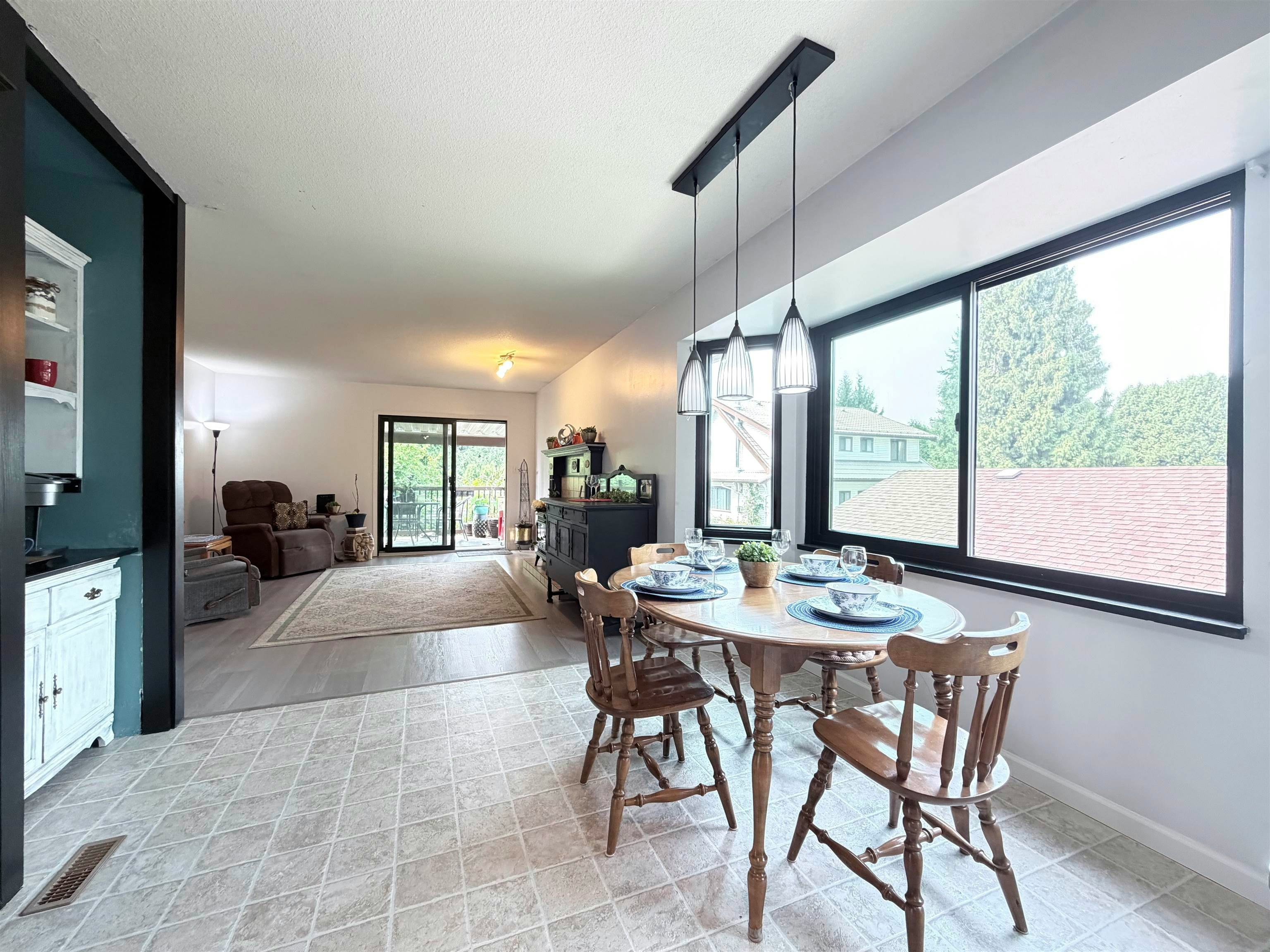 12019 206 Street, Maple Ridge, BC, V2X 1T8 - 6