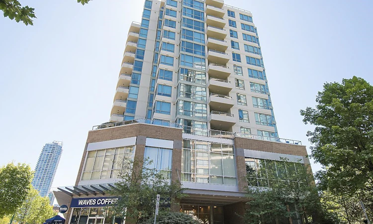 605-5848 Olive Avenue