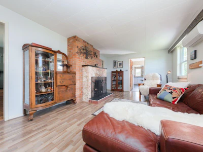 4412 W River Road - 5