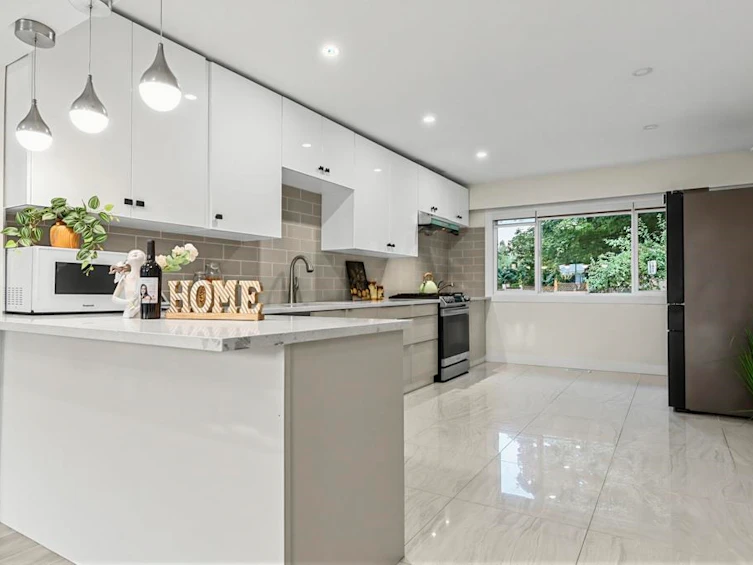 4936 Barker Crescent, Burnaby, BC, V5G 3G5 - 6