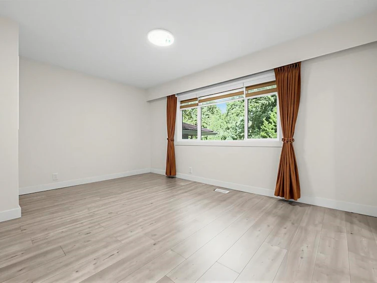 4936 Barker Crescent, Burnaby, BC, V5G 3G5 - 12