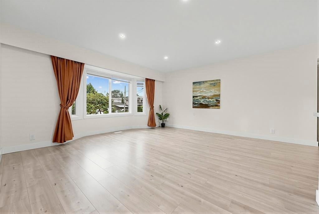 4936 Barker Crescent, Burnaby, BC, V5G 3G5 - 3