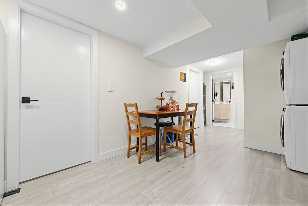 4936 Barker Crescent, Burnaby, BC, V5G 3G5 - 25
