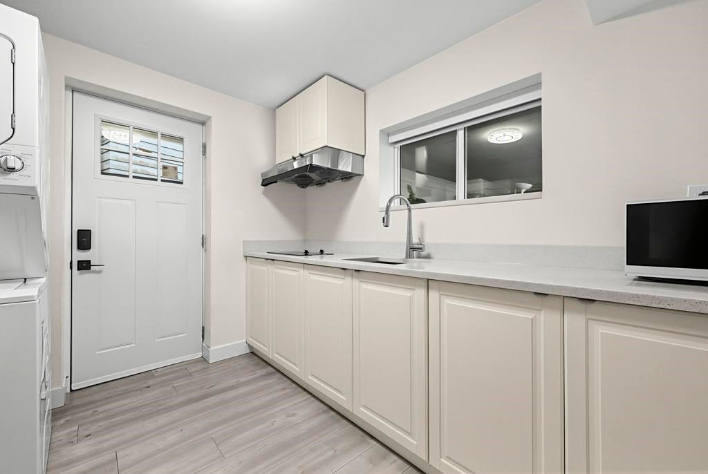 4936 Barker Crescent, Burnaby, BC, V5G 3G5 - 22