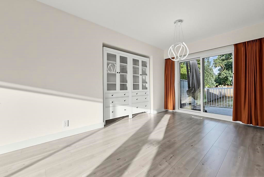 4936 Barker Crescent, Burnaby, BC, V5G 3G5 - 8