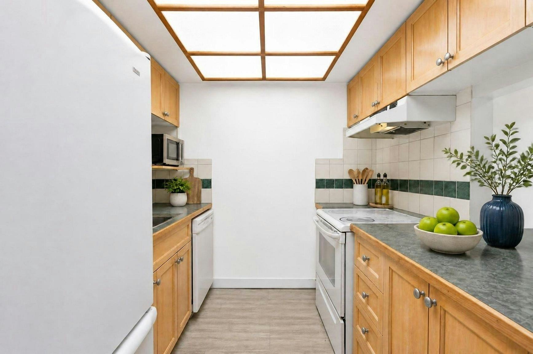 104-2181 Panorama Drive, North Vancouver, BC, V7G 1V3 - 2