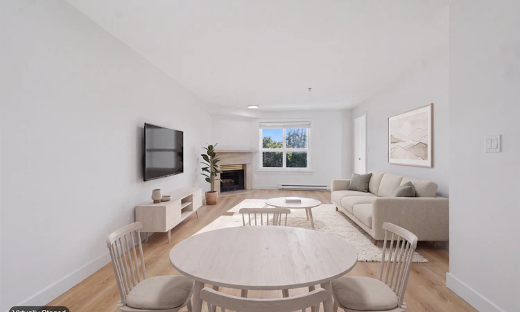 306-2928 Commercial Drive