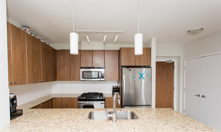 1005-280 Ross Drive