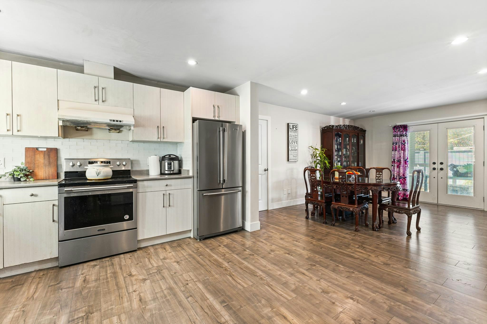 7535 Burgess Street, Burnaby, BC, V3N 3H9 - 9