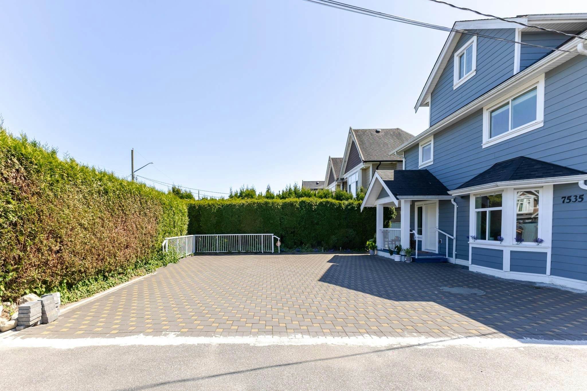 7535 Burgess Street, Burnaby, BC, V3N 3H9 - 29