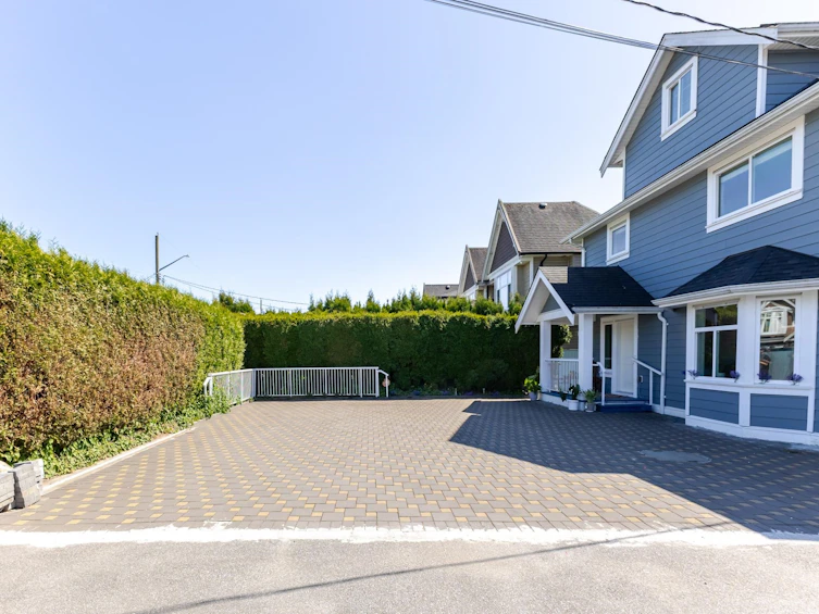 7535 Burgess Street, Burnaby, BC, V3N 3H9 - 29