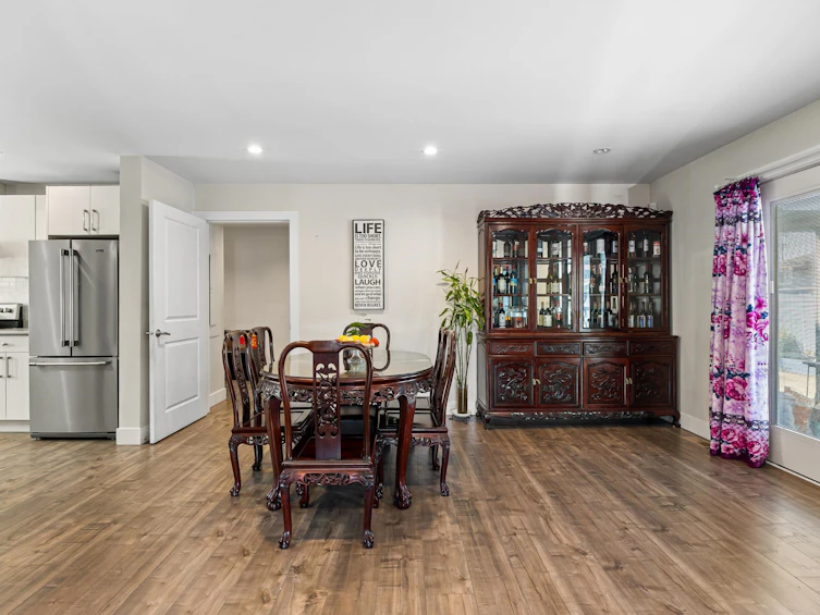 7535 Burgess Street, Burnaby, BC, V3N 3H9 - 7
