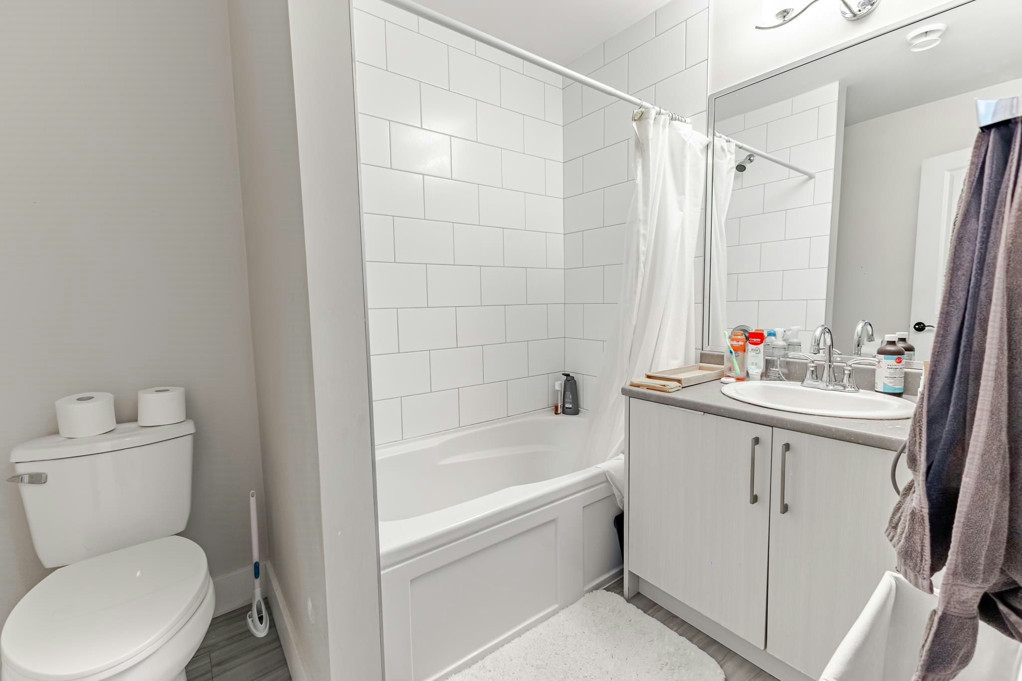 7535 Burgess Street, Burnaby, BC, V3N 3H9 - 25
