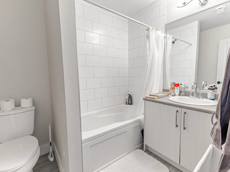 7535 Burgess Street, Burnaby, BC, V3N 3H9 - 25