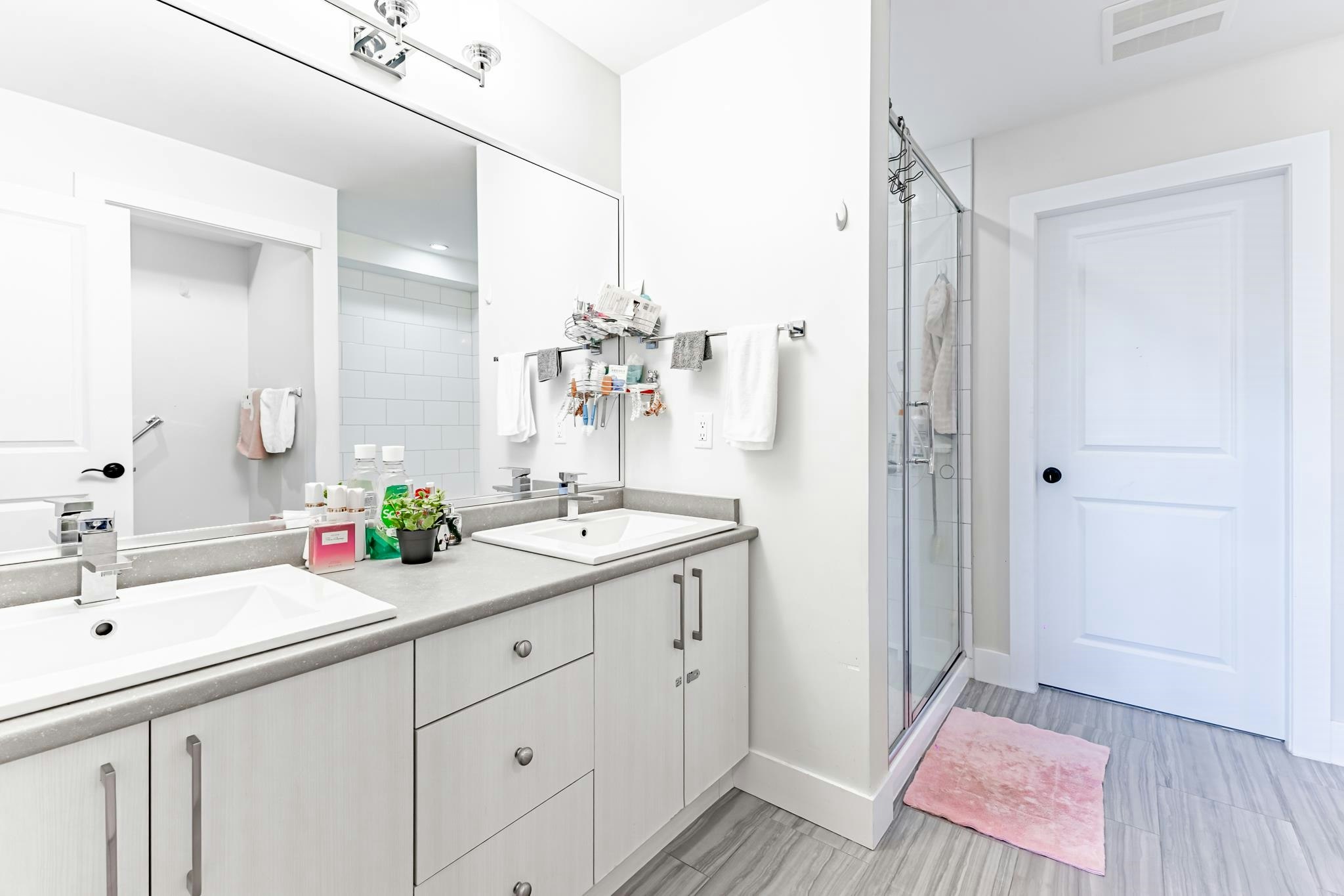 7535 Burgess Street, Burnaby, BC, V3N 3H9 - 15