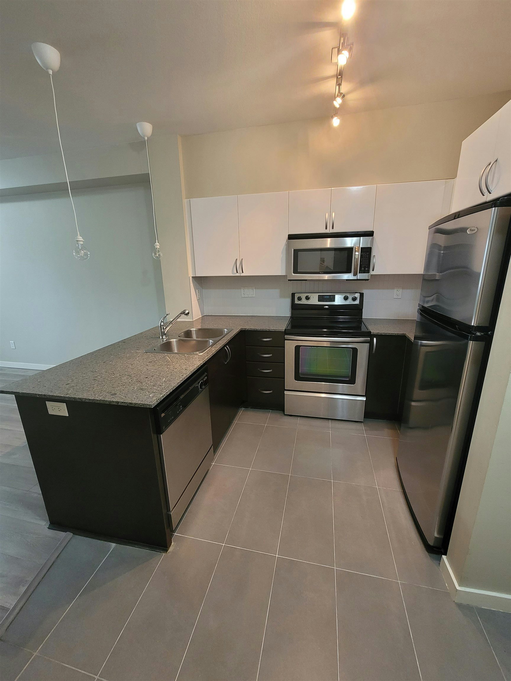 229-13789 107a Street, Surrey, BC, V3T 0B8 - 4