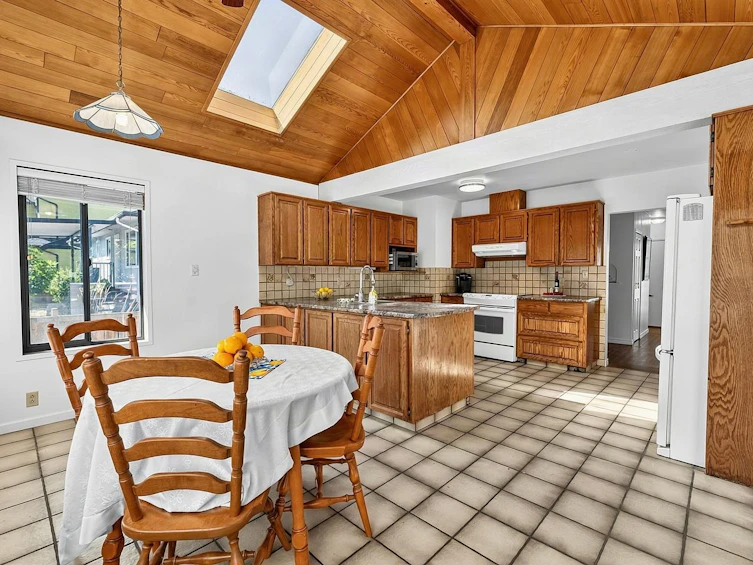 6258 Berwick Street, Burnaby, BC, V5H 1W2 - 12
