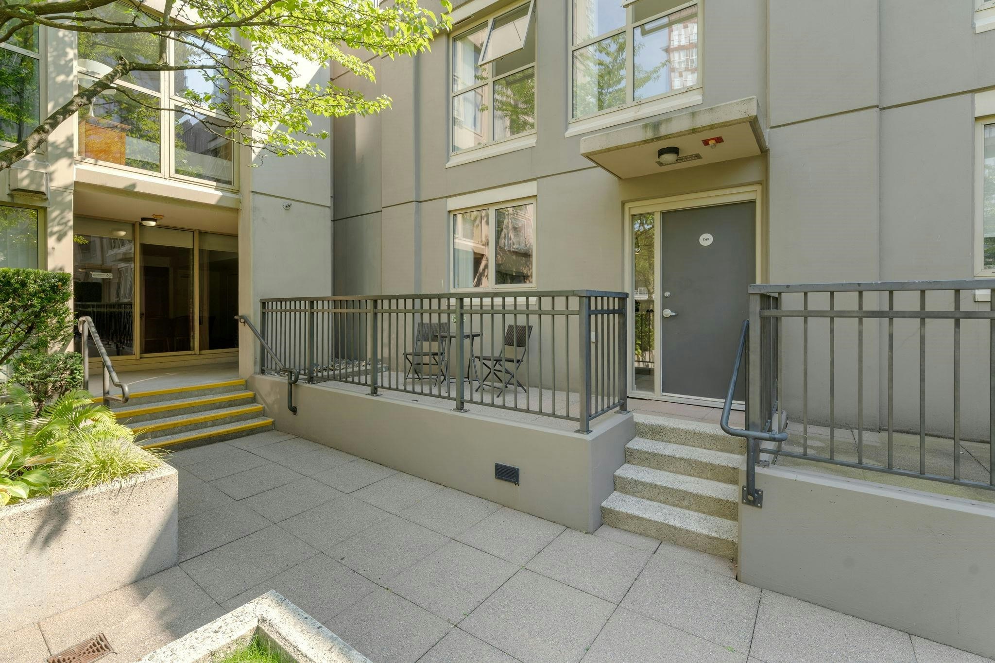 TH9-969 Richards Street, Vancouver, BC, V6B 1A8