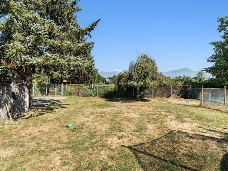 9334 James Street, Chilliwack, BC, V2P 6G9 - 33