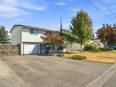 9334 James Street - 3