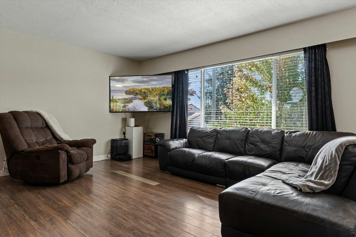 9334 James Street, Chilliwack, BC, V2P 6G9 - 10