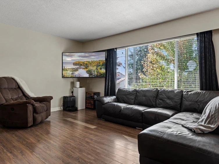 9334 James Street, Chilliwack, BC, V2P 6G9 - 10
