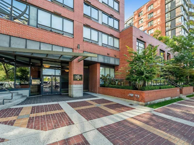 15C-199 Drake Street - 2