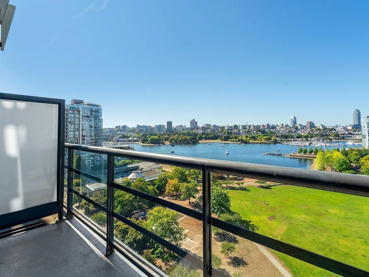 15C-199 Drake Street, Vancouver, BC, V6Z 2T9 - 9
