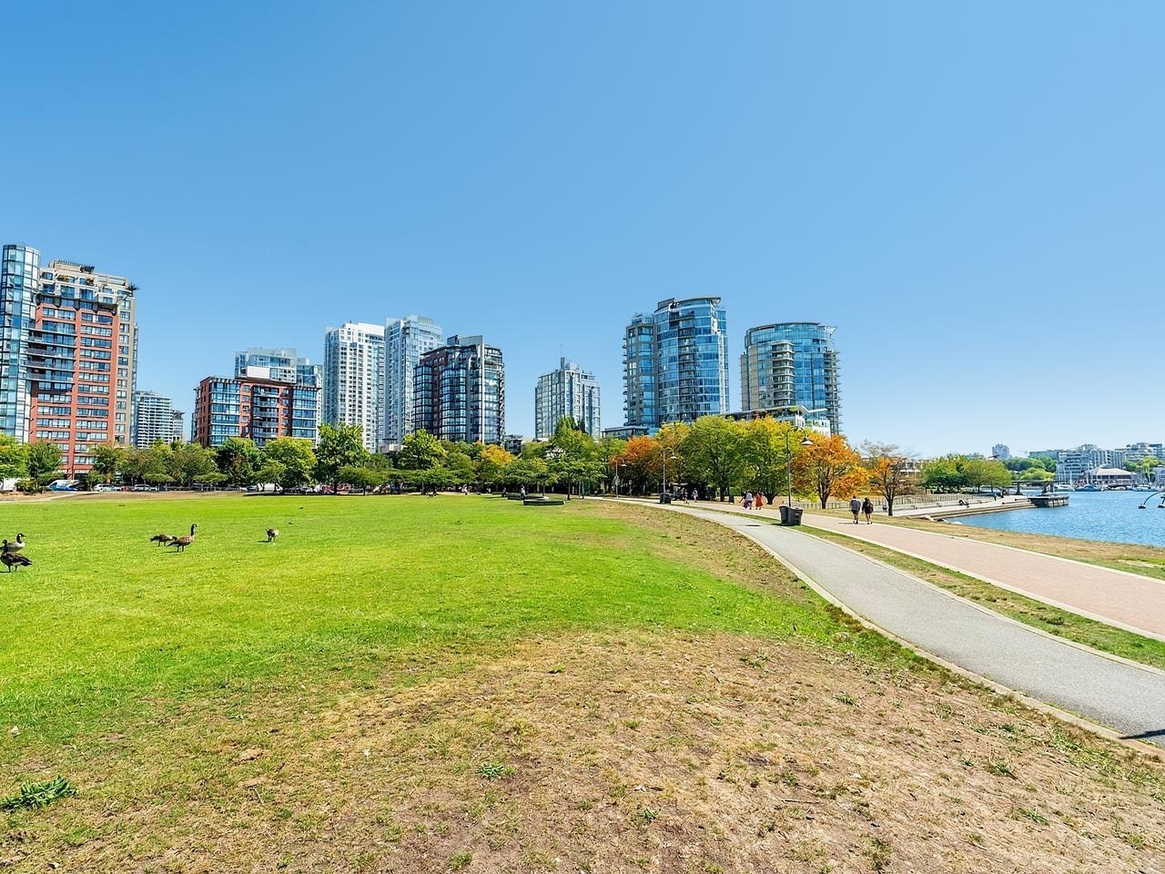 15C-199 Drake Street, Vancouver, BC, V6Z 2T9 - 31