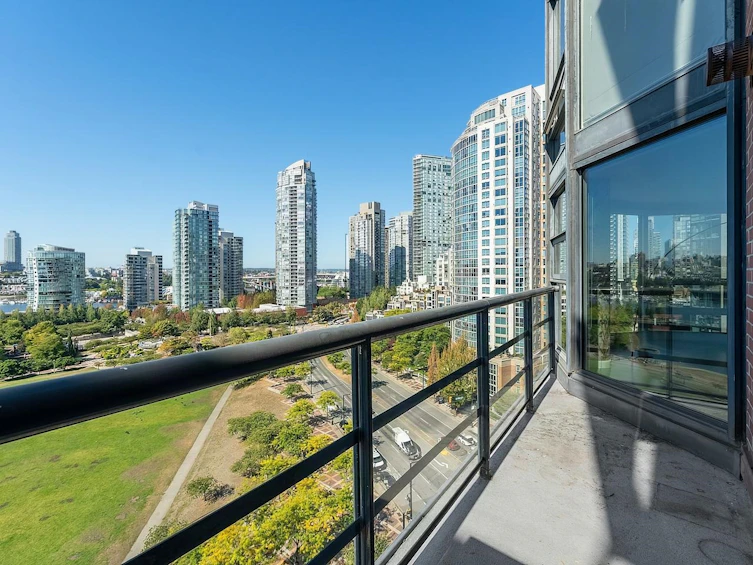 15C-199 Drake Street, Vancouver, BC, V6Z 2T9 - 8