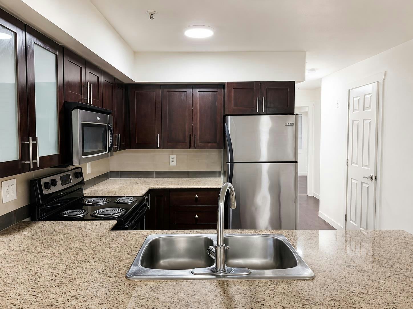 107-13958 108 Ave, Surrey, BC, V3T 0B4
