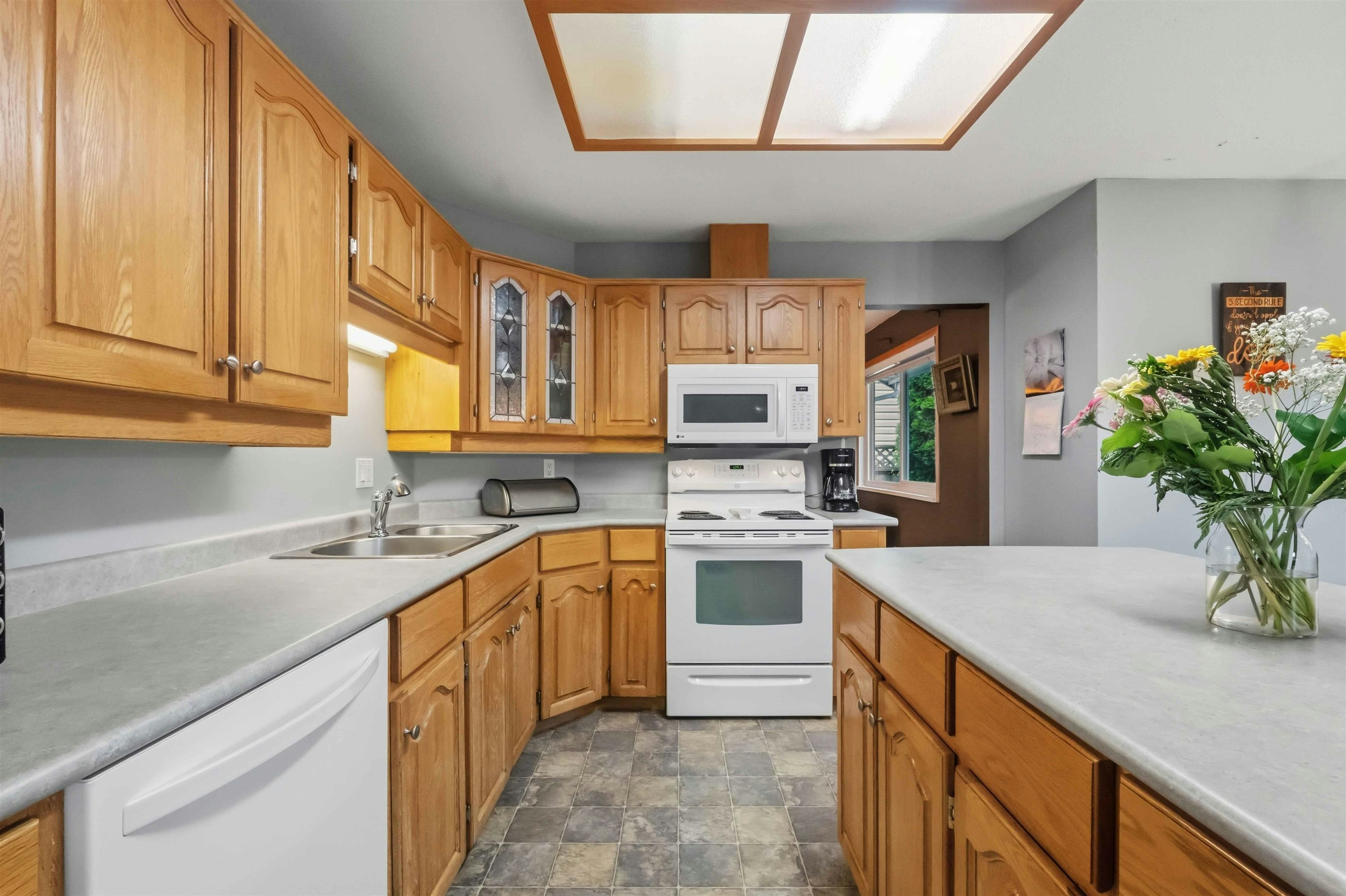 22950 126 Avenue, Maple Ridge, BC, V2X 0S7 - 11