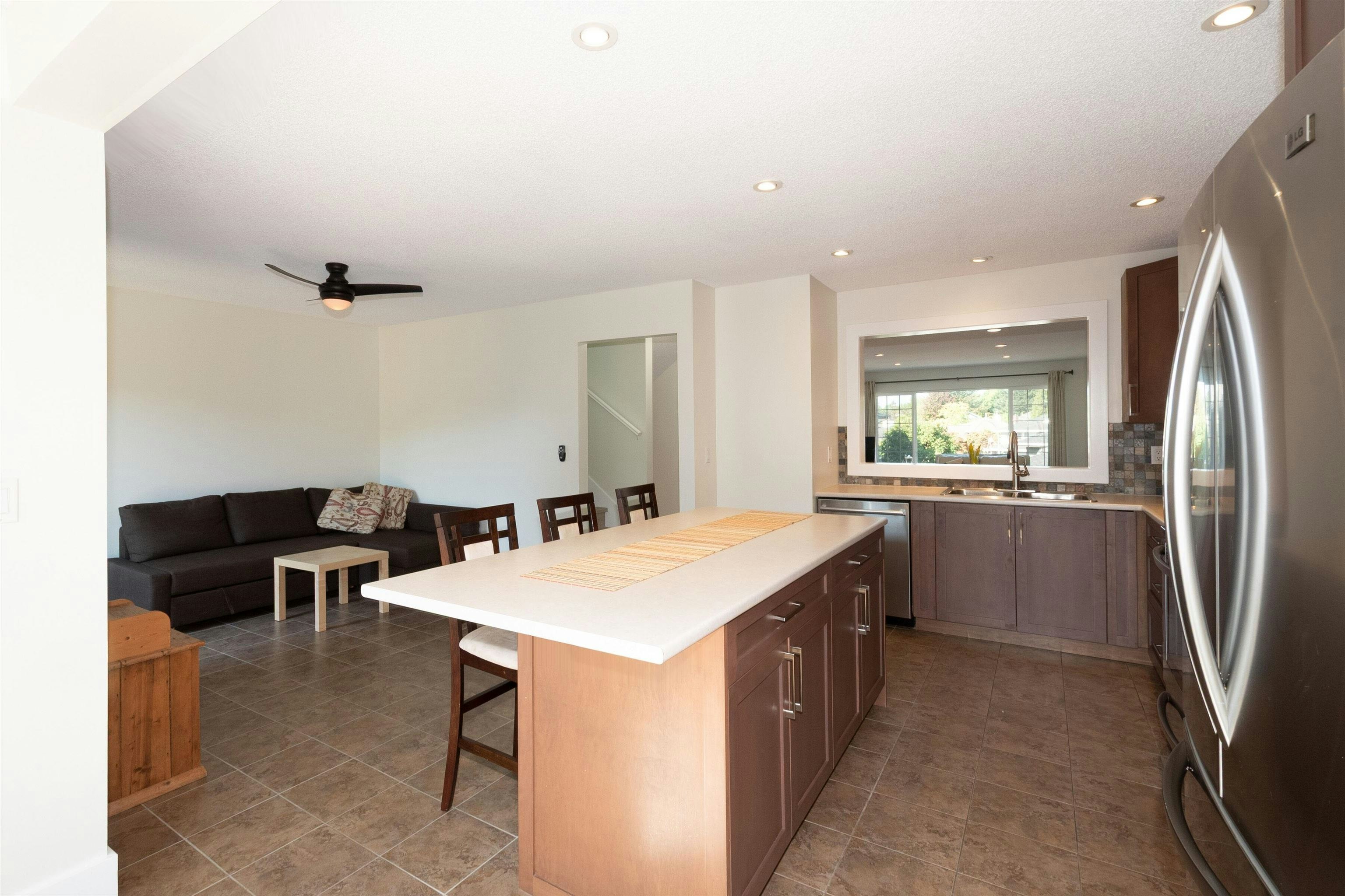 138-1140 Castle Crescent, Port Coquitlam, BC, V3C 5R1 - 14