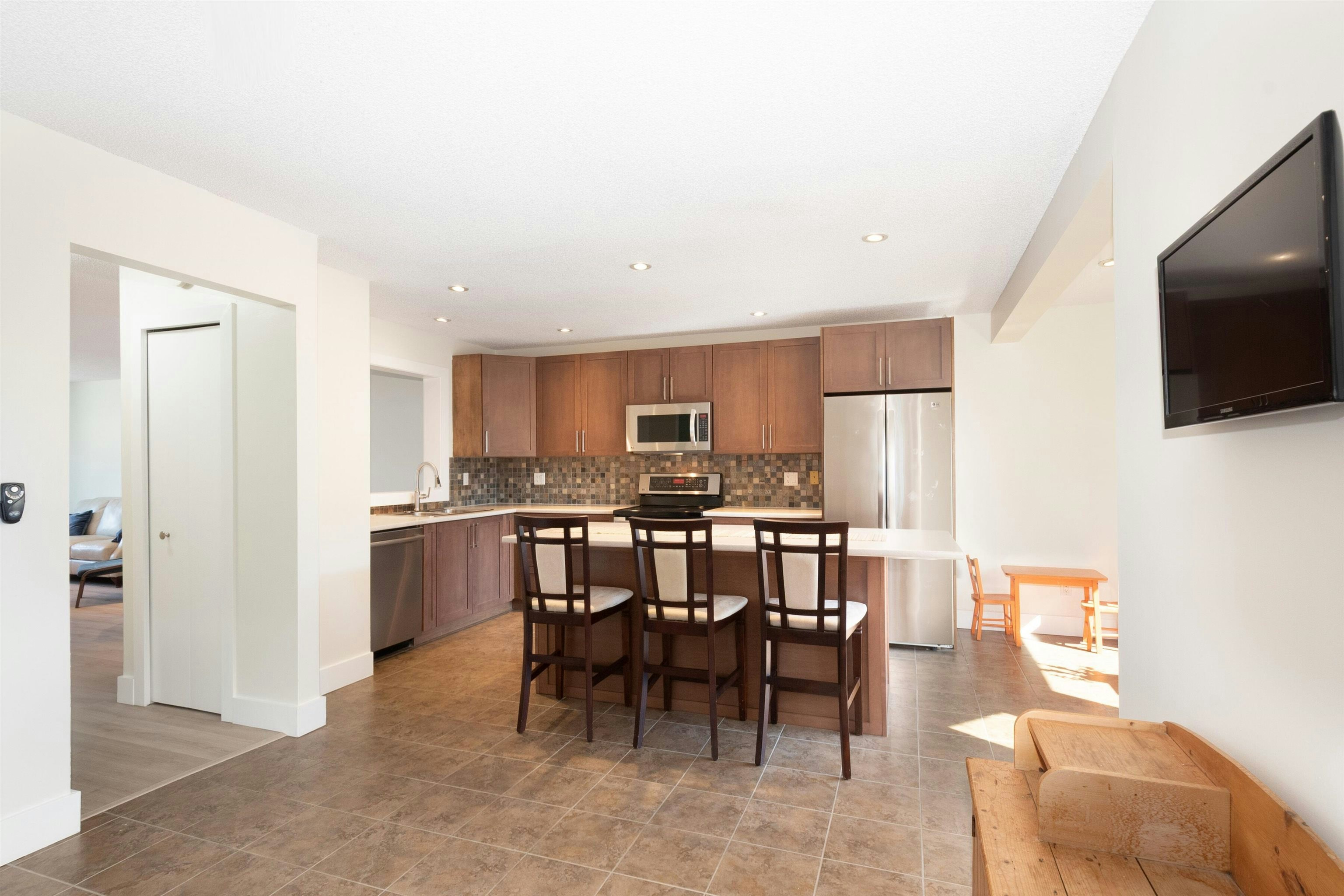 138-1140 Castle Crescent, Port Coquitlam, BC, V3C 5R1 - 9