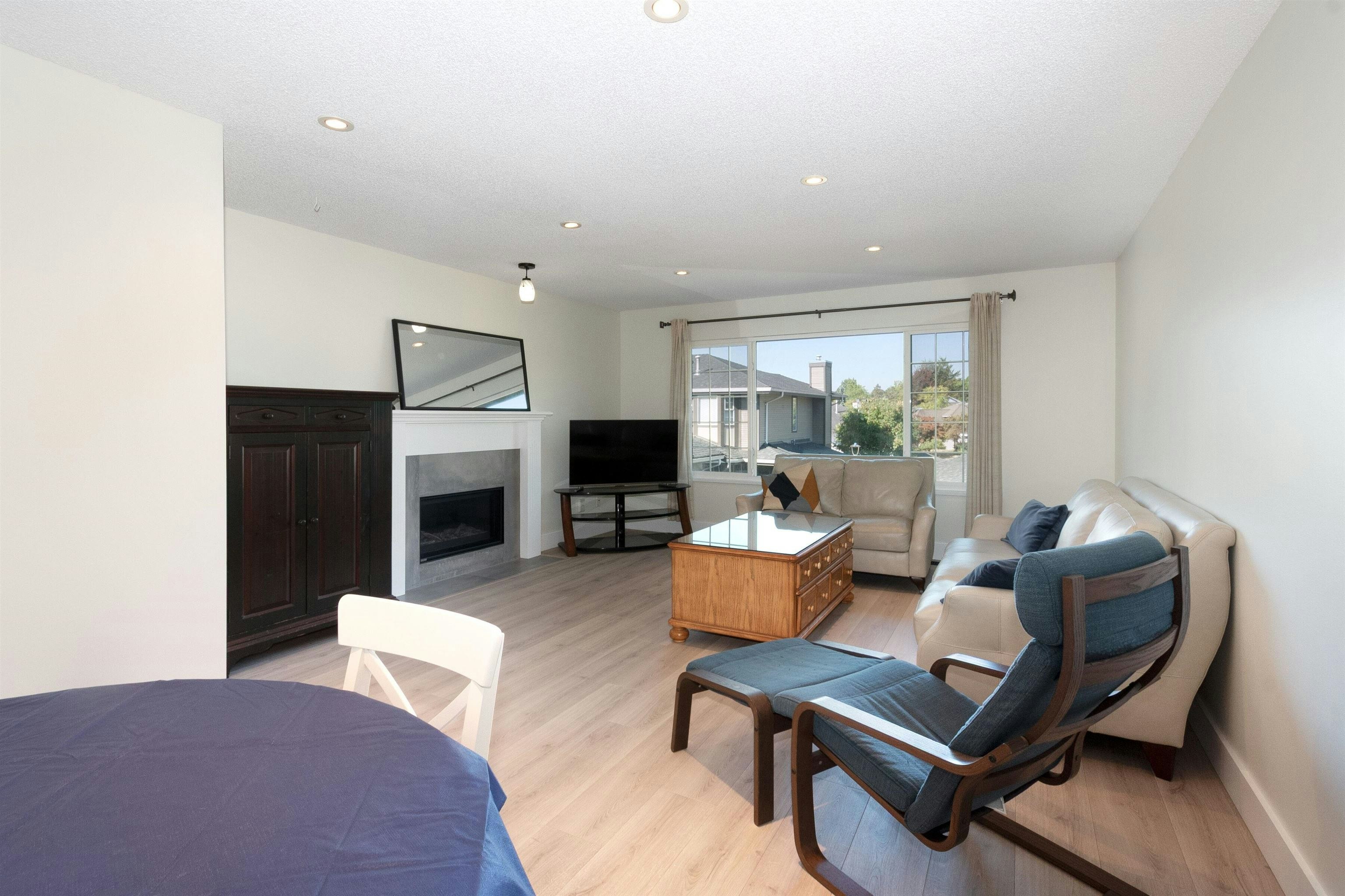 138-1140 Castle Crescent - 3