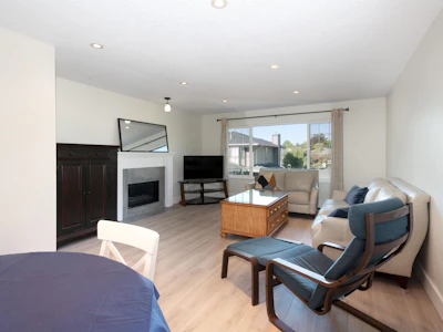 138-1140 Castle Crescent - 3