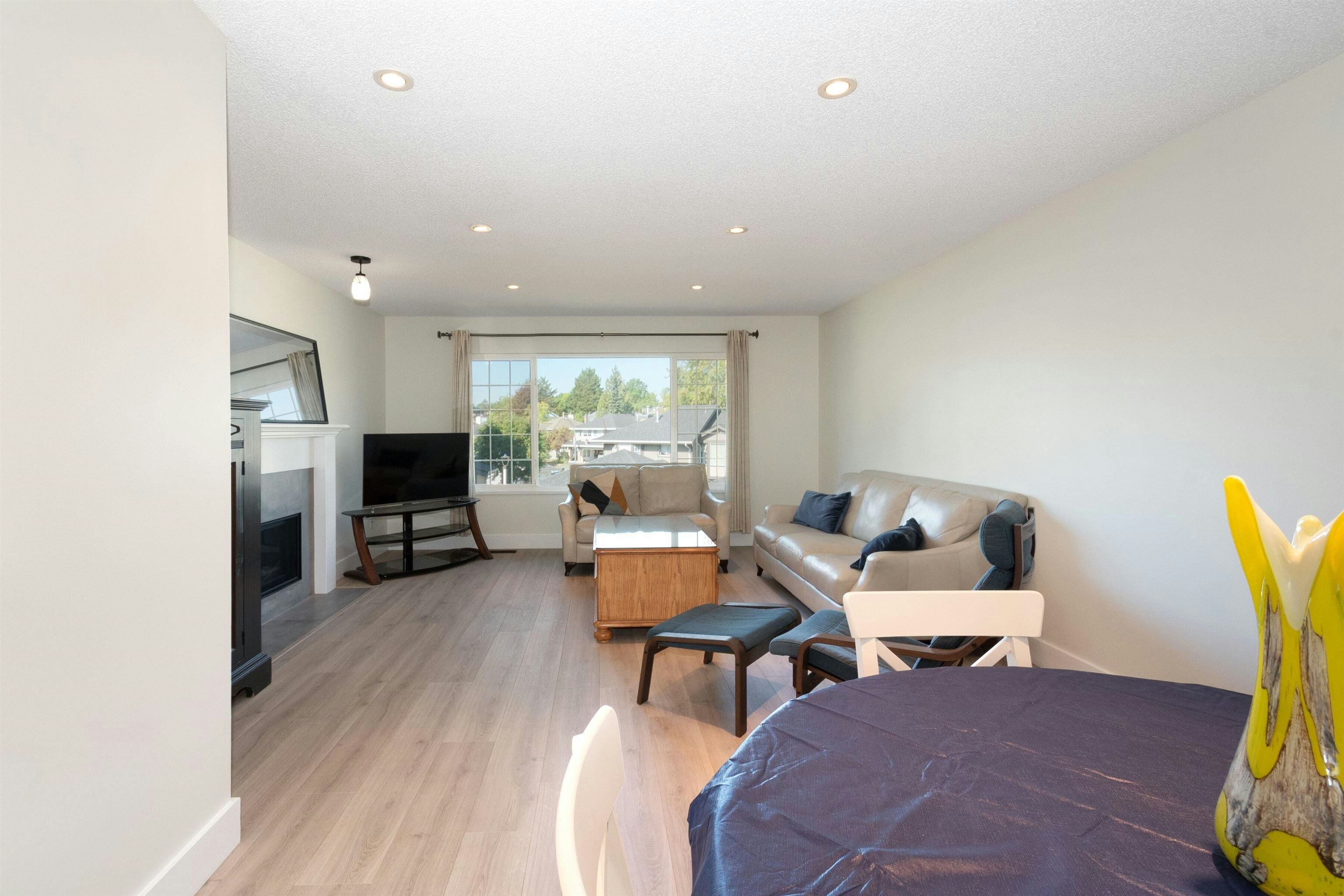 138-1140 Castle Crescent - 2
