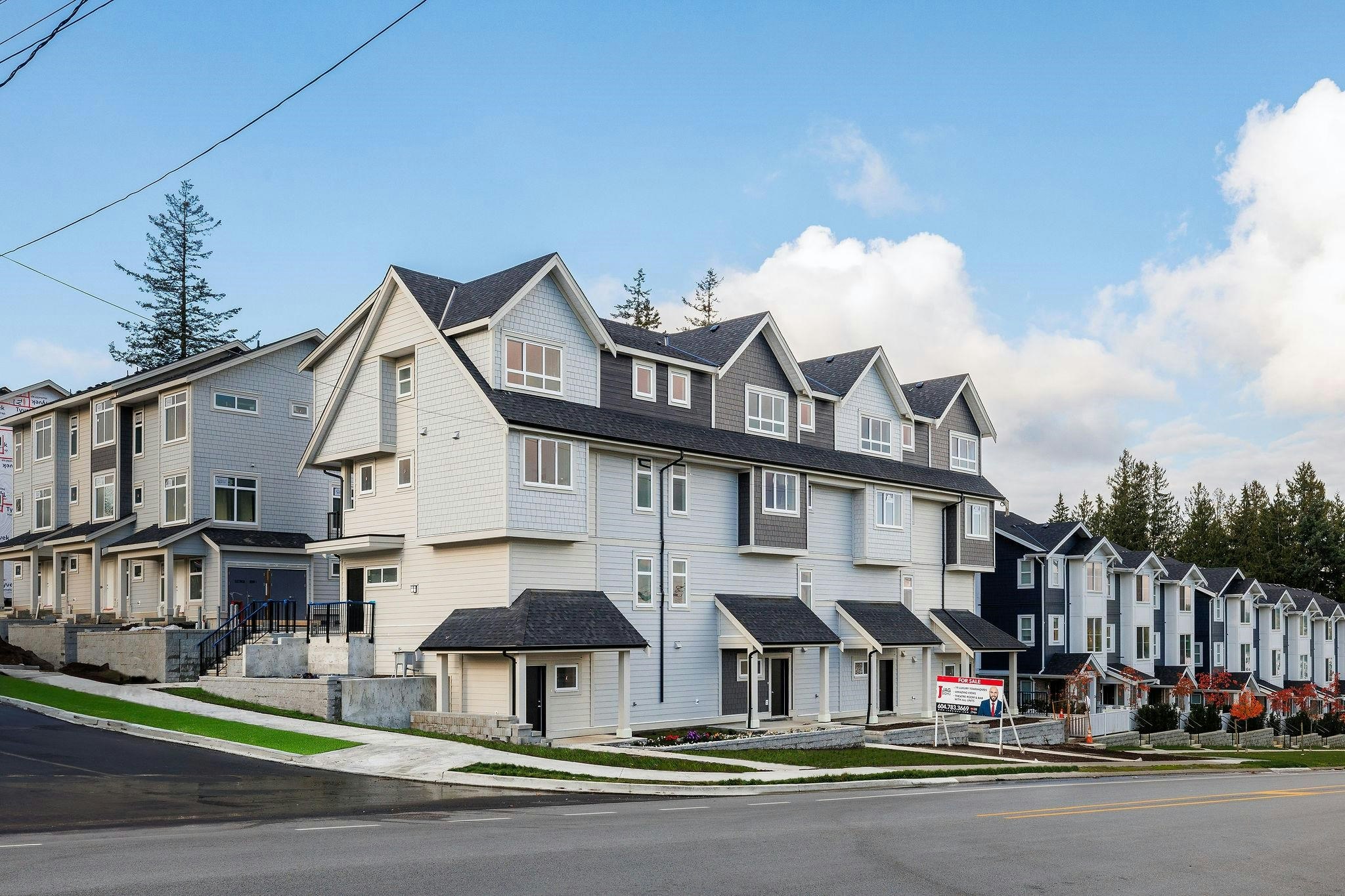 19-14391 61a Avenue, Surrey, BC, V3X 1A4