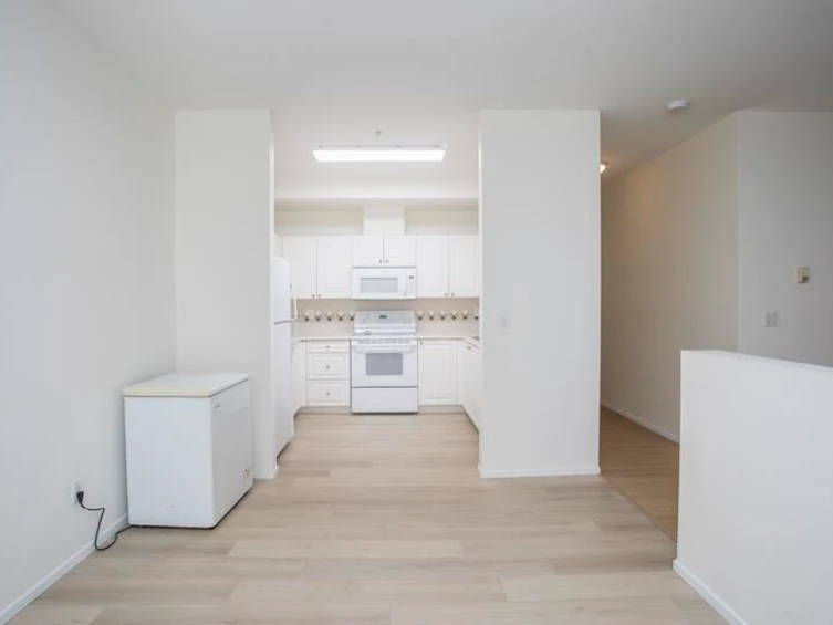 114-5800 Andrews Road, Richmond, BC, V7E 6M2 - 13