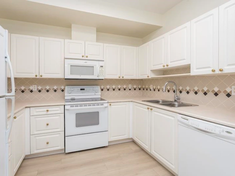 114-5800 Andrews Road, Richmond, BC, V7E 6M2 - 14