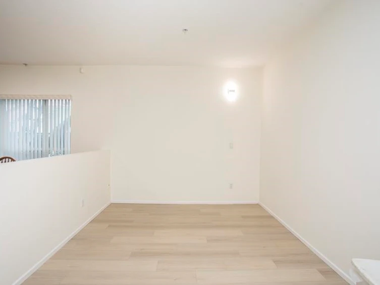 114-5800 Andrews Road, Richmond, BC, V7E 6M2 - 11