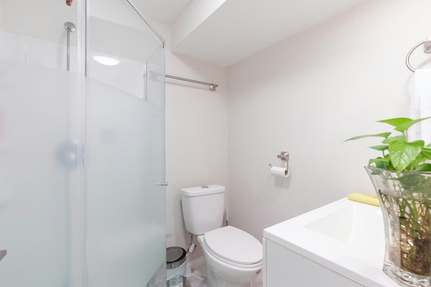 380 E 58th Avenue, Vancouver, BC, V5X 1V9 - 24