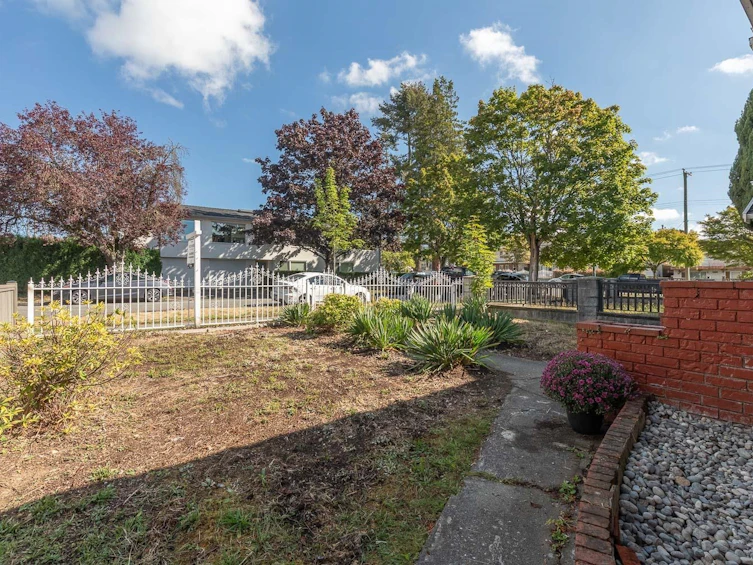 380 E 58th Avenue, Vancouver, BC, V5X 1V9 - 4