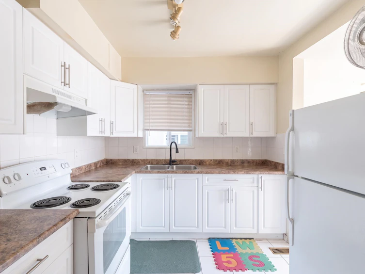 380 E 58th Avenue, Vancouver, BC, V5X 1V9 - 7