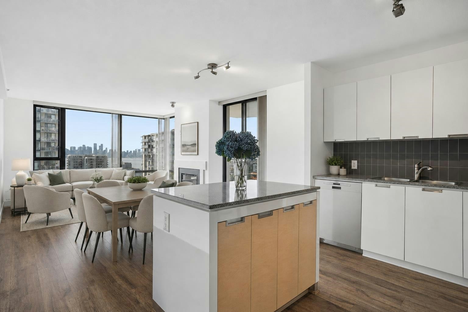 903-151 W 2nd Street, North Vancouver, BC, V7M 3P1