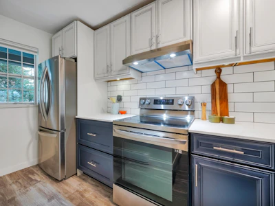 206-1399 Barclay Street - 5
