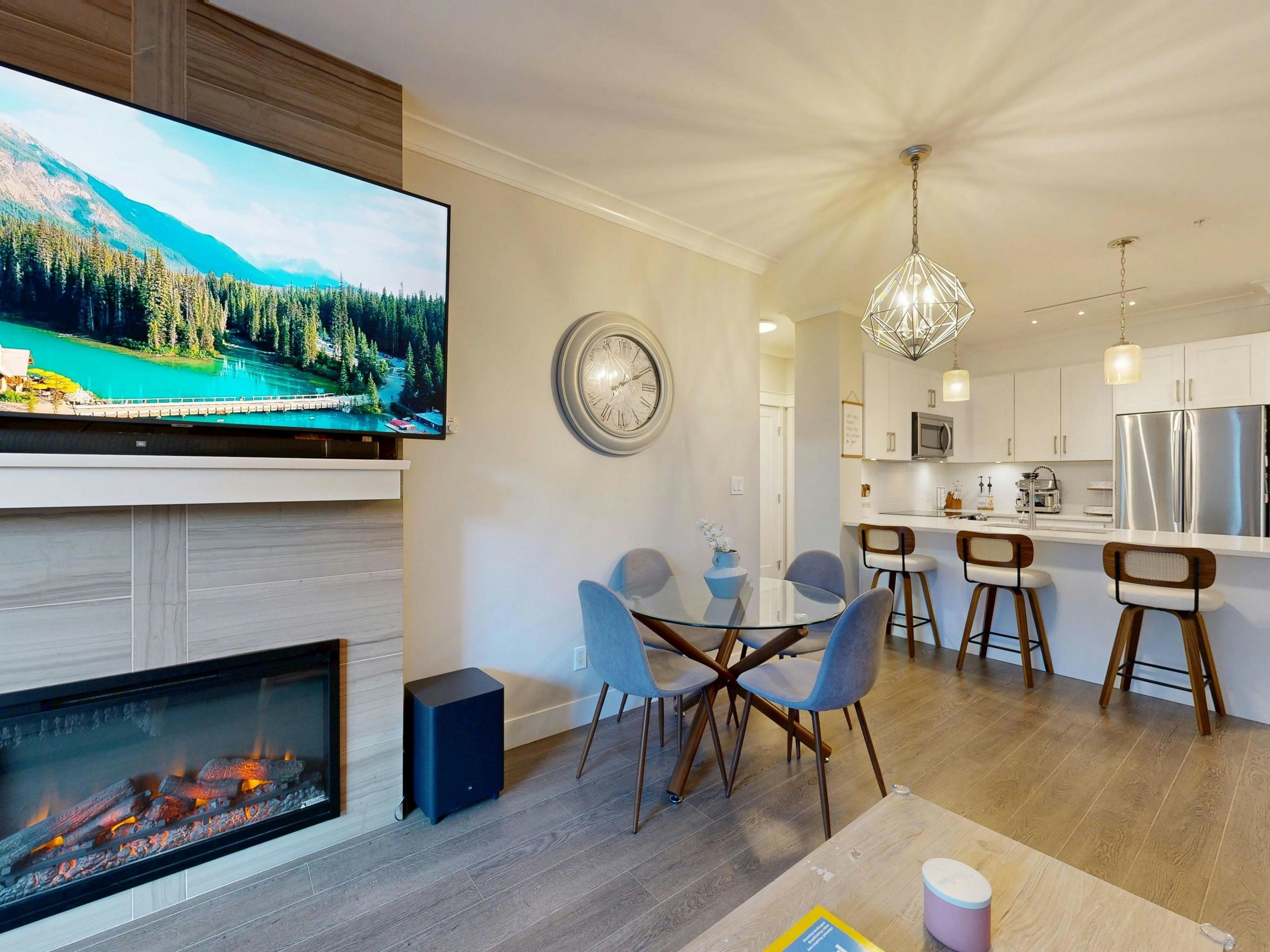 211-5020 221a Street, Langley, BC, V2Y 0V5