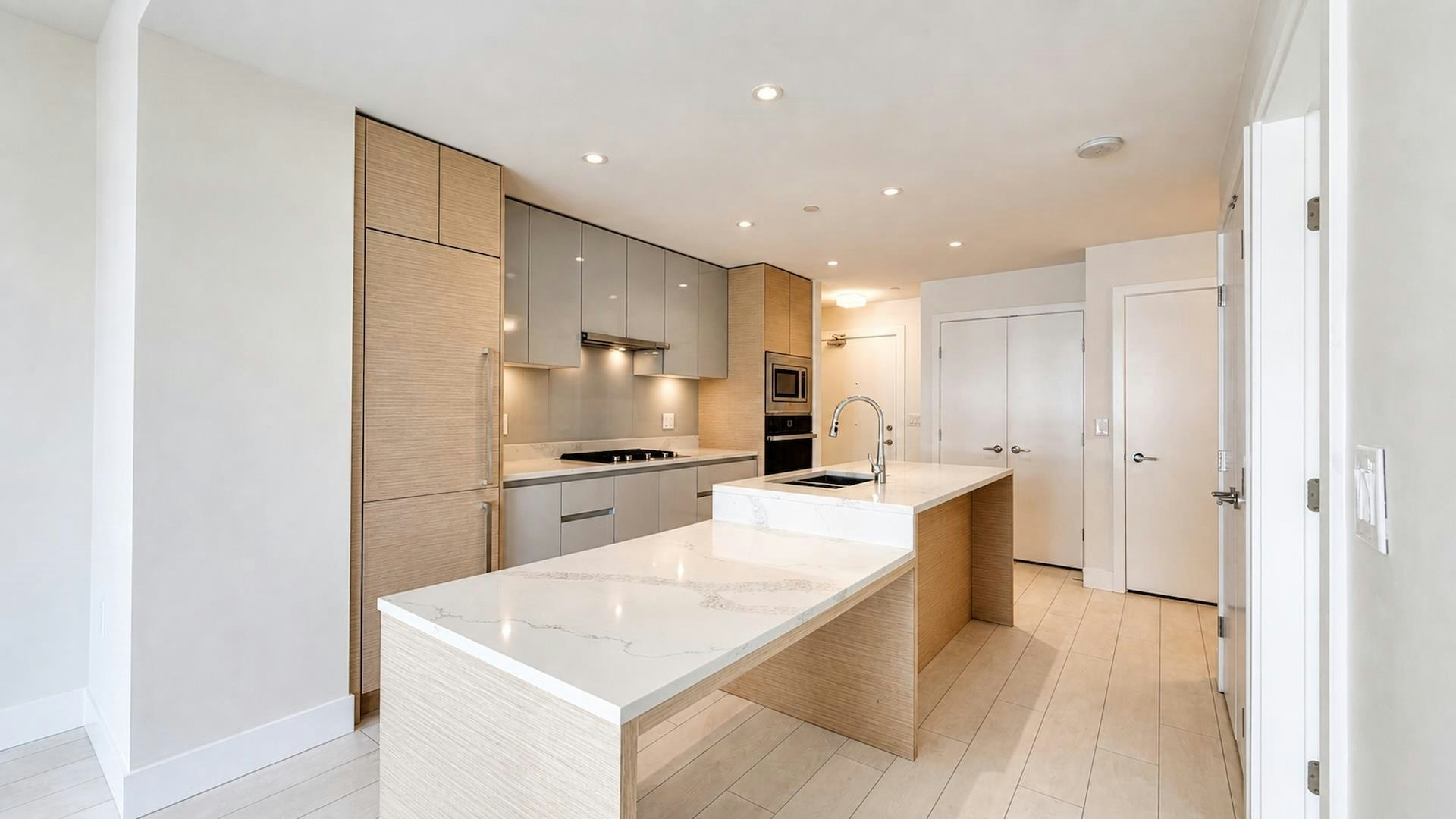 405-3538 Sawmill Crescent, Vancouver, BC, V5S 0J8