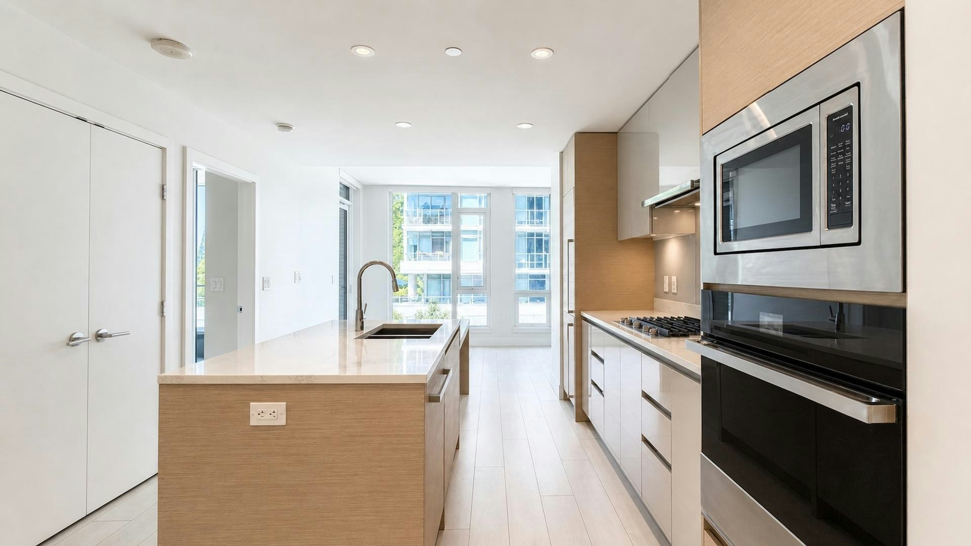405-3538 Sawmill Crescent, Vancouver, BC, V5S 0J8