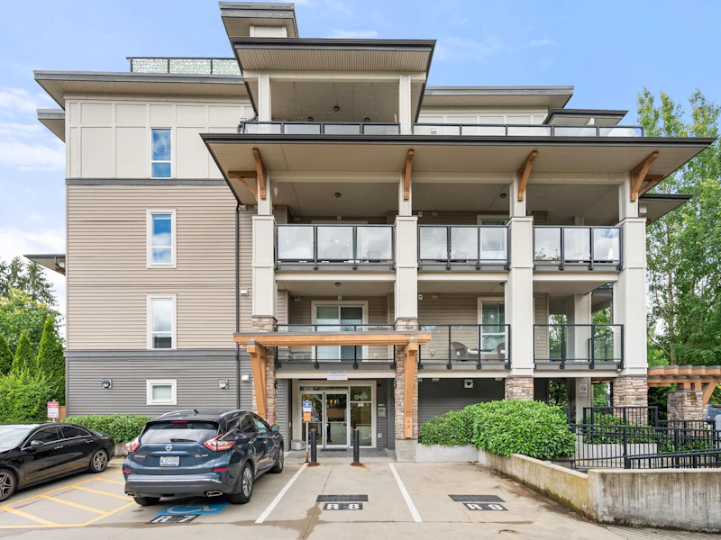 108 - 12409 Harris Road, Pitt Meadows BC V3Y 2J4